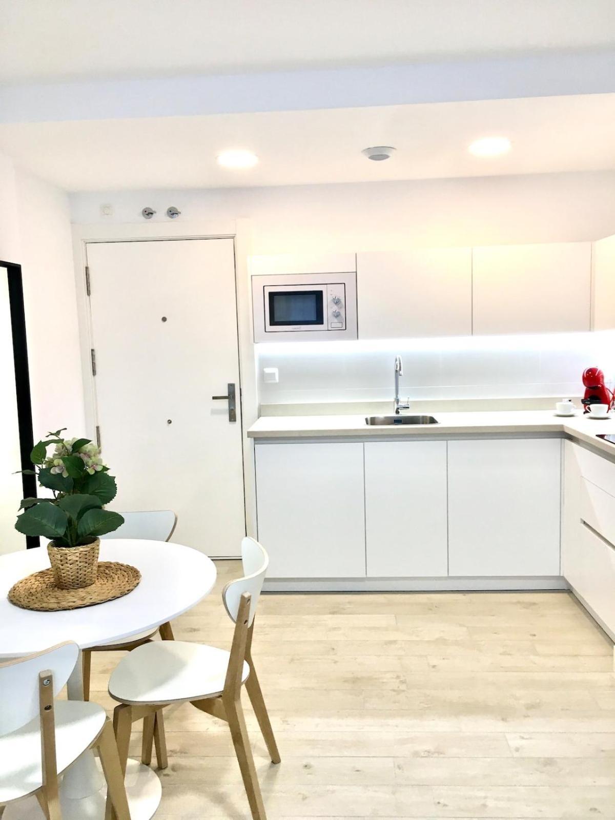 Castro Holidays - Apartamentos Centricos Con Garaje Gratis 乌迪亚莱斯堡 外观 照片