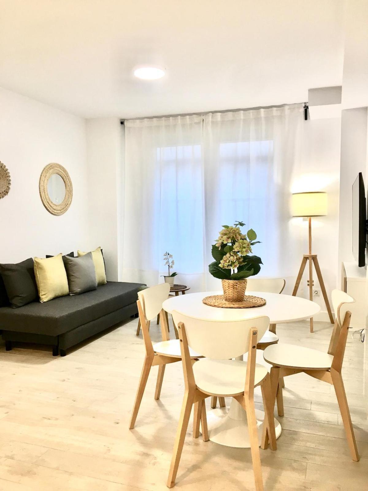 Castro Holidays - Apartamentos Centricos Con Garaje Gratis 乌迪亚莱斯堡 外观 照片